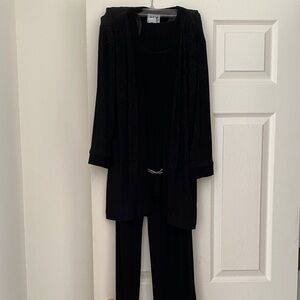 R&M Richards Elegant Black Petite Set